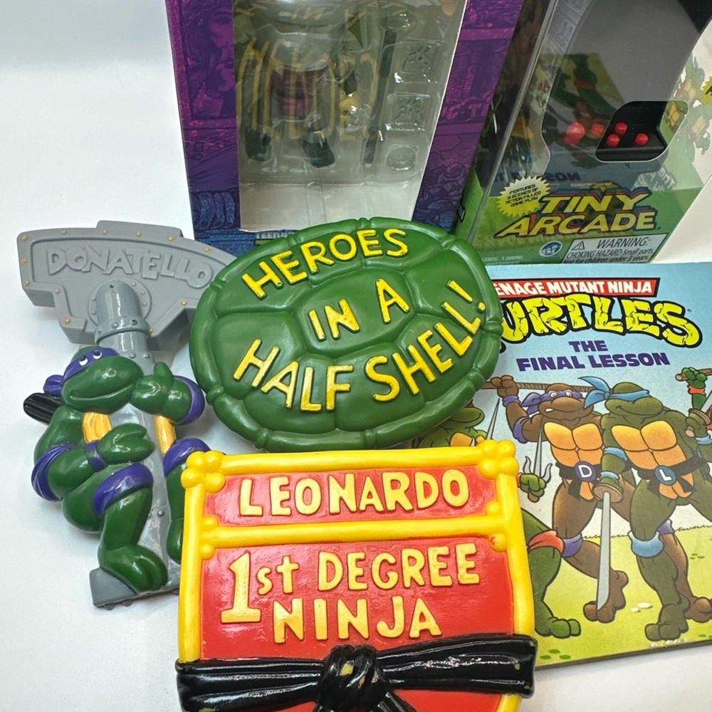 Teenage Mutant Ninja Turtles TMNT Lot Toys Arcade Book Fanny Pack Collectibles - Picture 14 of 15